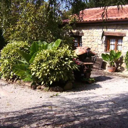 Apartamentos Fernando Santillana del Mar Exterior foto