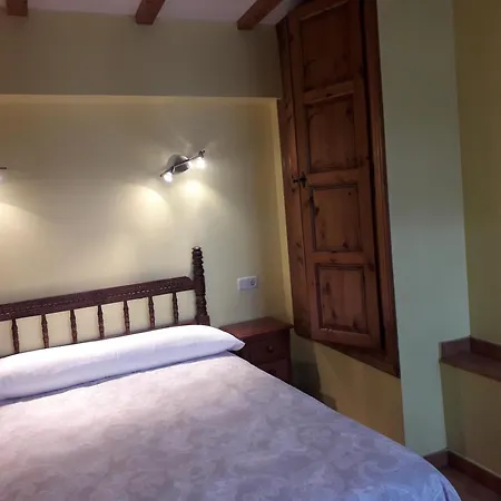 Apartamentos Fernando Santillana del Mar Exterior foto