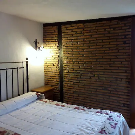 Apartamentos Fernando Santillana del Mar Exterior foto